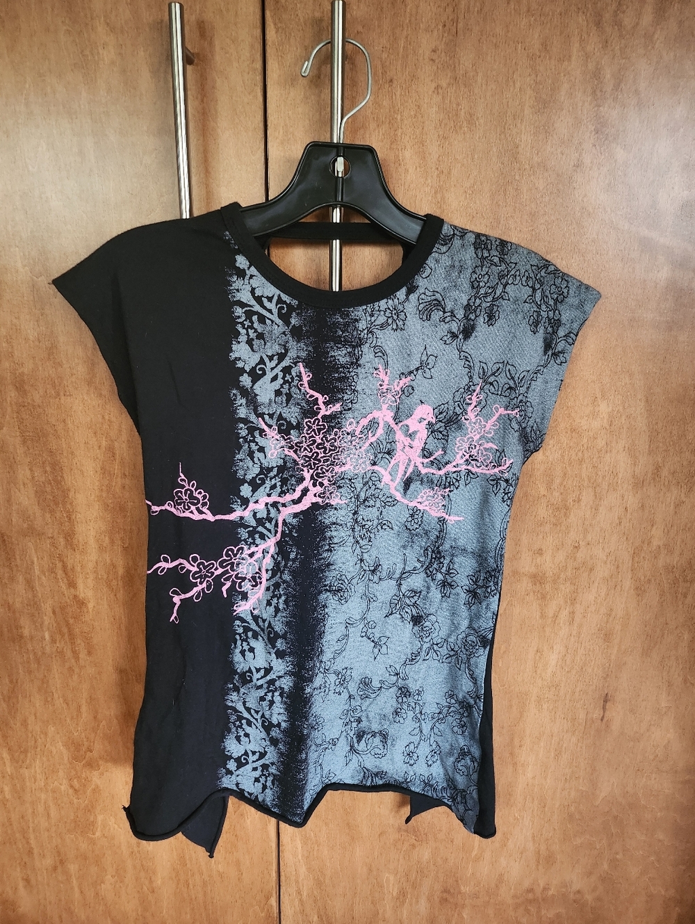Morbid Threads Vintage Cherry Blpssom Tee Shirt Size XS
